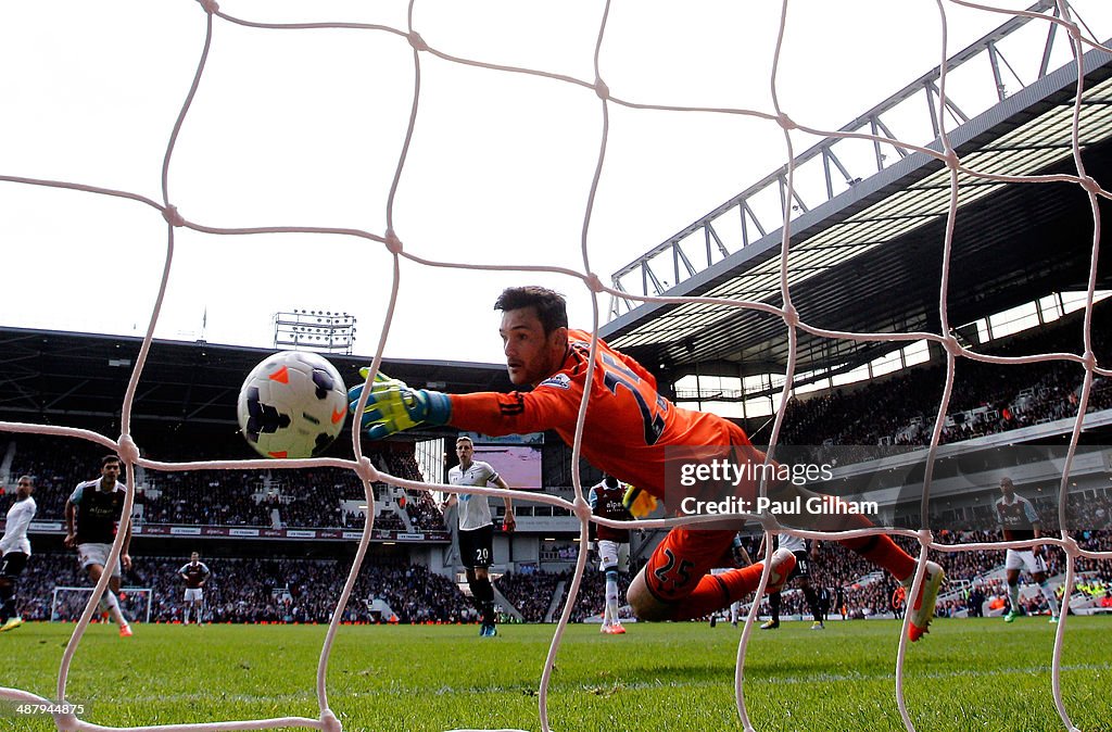 West Ham United v Tottenham Hotspur - Premier League