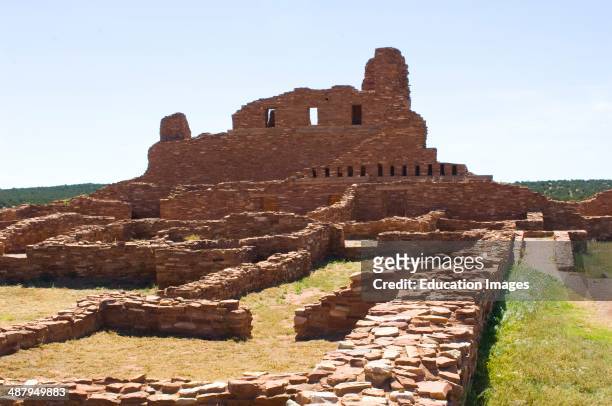 Pueblos of the Salinas Valley once a thriving pueblo community of Tiwa and Tompiro speaking peoples in the remote area of central New Mexico. Early...