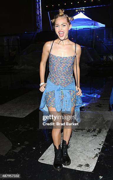 AnnaSophia Robb attends 90sFEST Pop Culture and Music Festival on September 12, 2015 in Brooklyn, New York.