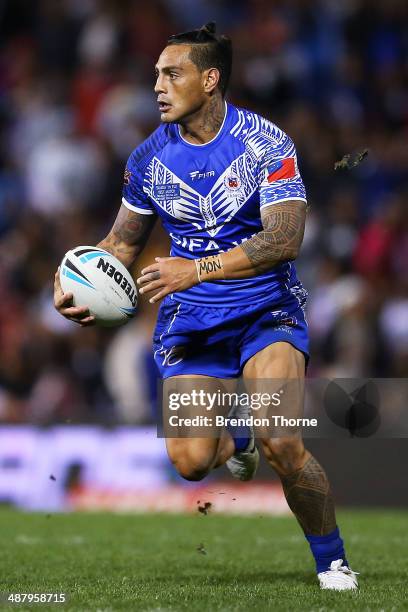 Reni Maitua of Samoa runs the ball during the International Test Match between Fiji and Samoa at Sportingbet Stadium on May 3, 2014 in Sydney,...