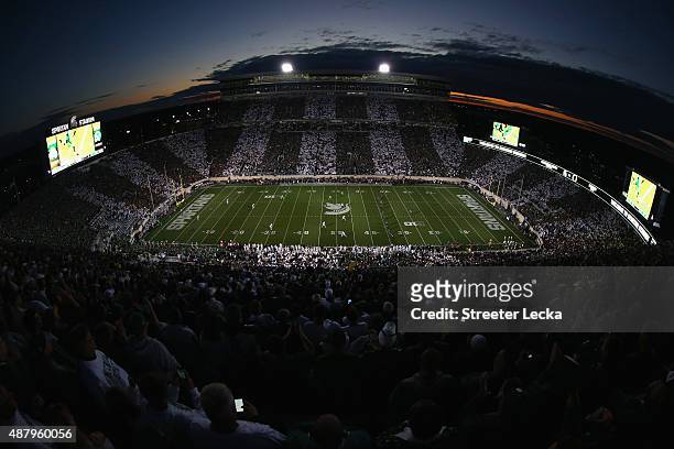 General view of the kickoff between the Oregon Ducks versus Michigan State Spartans at Spartan Stadium on September 12, 2015 in East Lansing,...