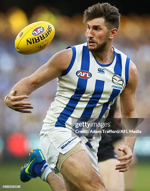 Jarrad Waite of the Kangaroos in action during the 2015 AFL First Elimination Final match between the Richmond Tigers and the North Melbourne...