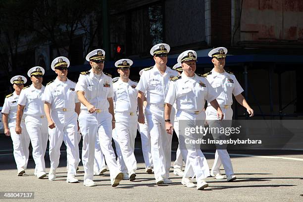 oficial de março - marinha imagens e fotografias de stock