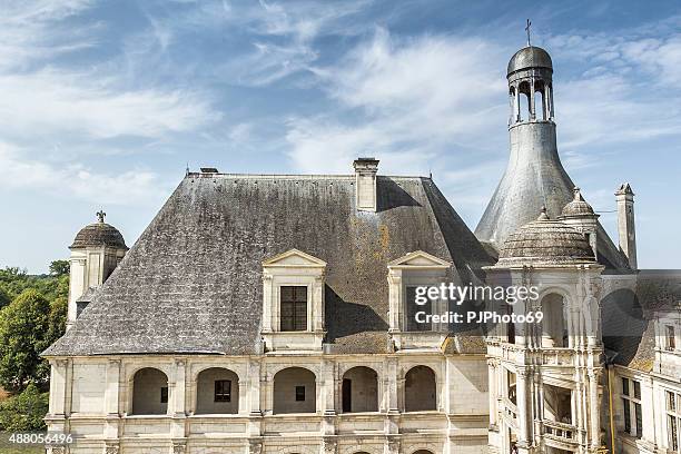 castello di chambord in francia-loire - blois foto e immagini stock