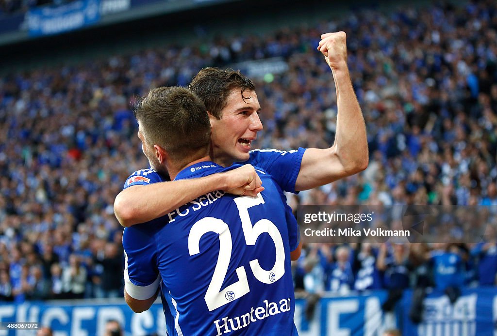 FC Schalke 04 v 1. FSV Mainz 05 - Bundesliga