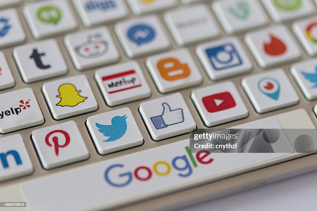 ソーシャルメディアコミュニケーションキーボード