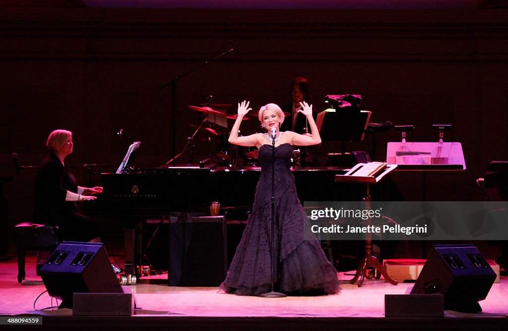 Kristin Chenoweth's "The Evolution Of A Soprano" Performance