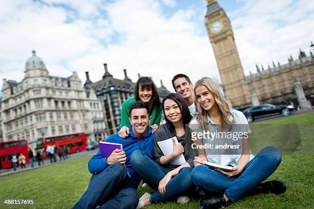 studying abroad in london - london england stockfoto's en -beelden