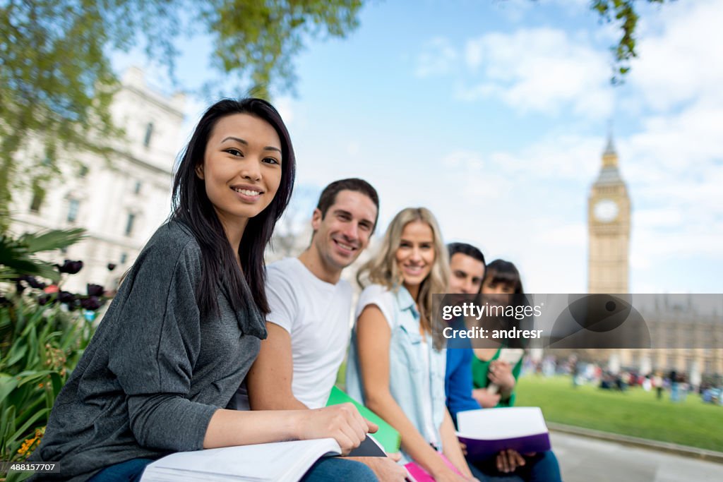 Gruppe von englischen Studenten