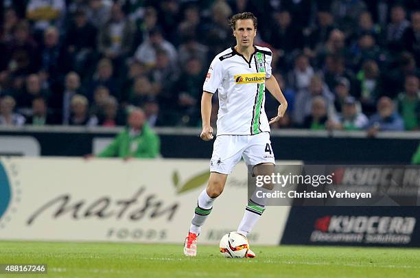 Roel Brouwers controls the ball during the Bundesliga match between Borussia Moenchengladbach and Hamburger SV at Borussia-Park on September 11, 2015...