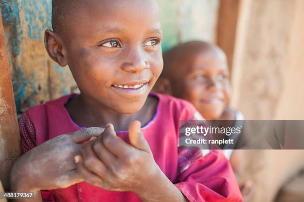 image saisie sur le vif portrait des enfants africains - east africa photos et images de collection