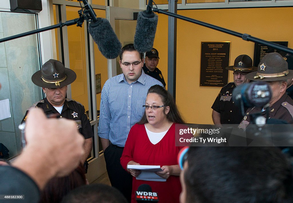 Kentucky County Clerk Kim Davis Returns To Work