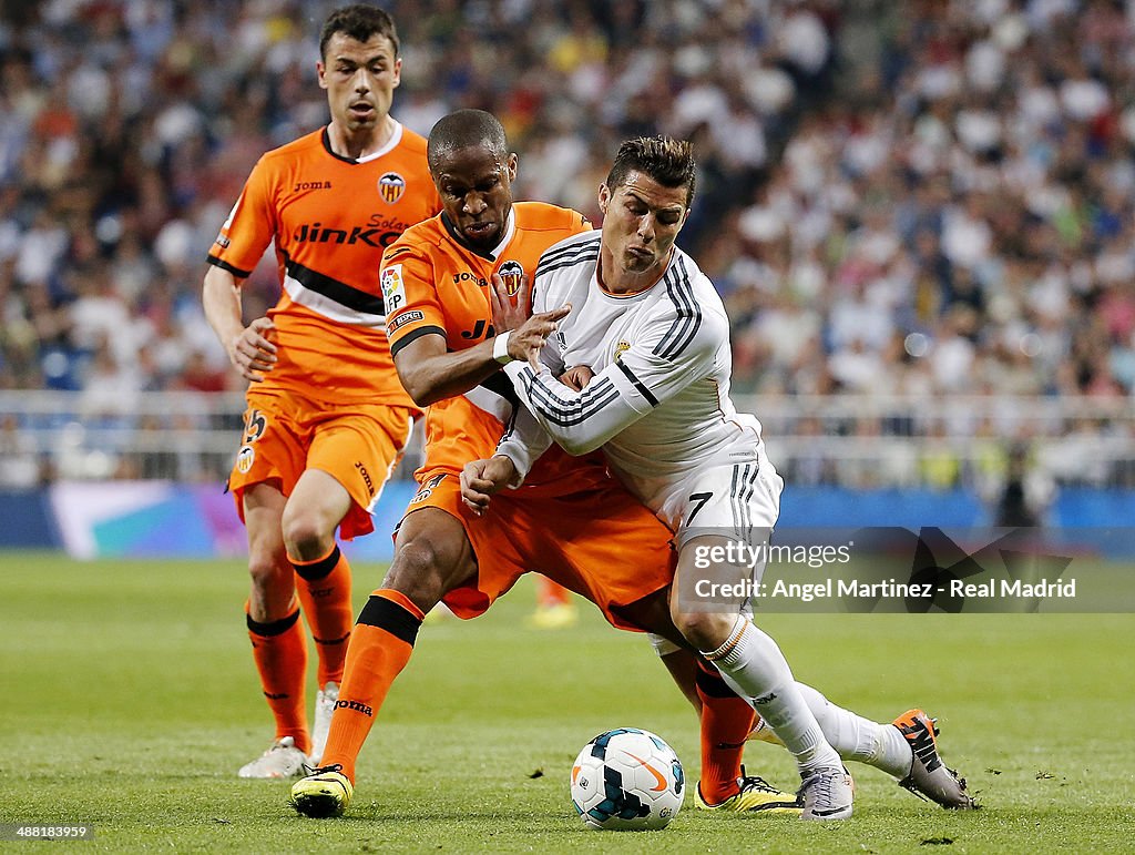 Real Madrid CF v Valencia CF - La Liga
