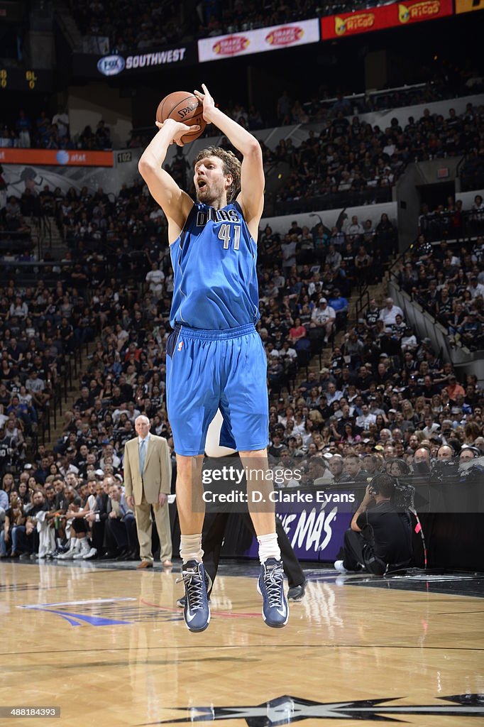 Dallas Mavericks v San Antonio Spurs - Game Seven