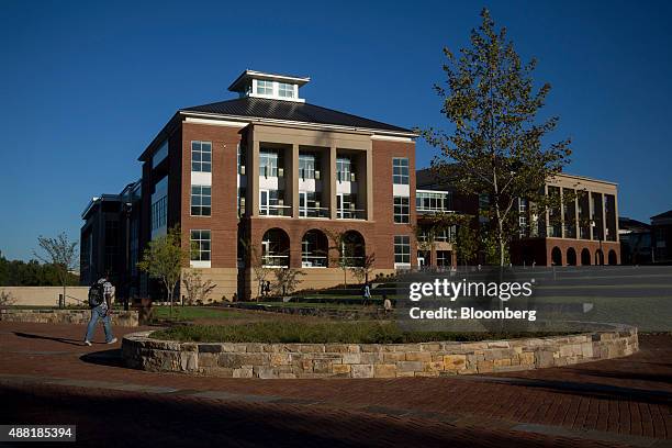 Jfl Library 327 Liberty University Campus Stock Photos, High-Res Pictures, and ...
