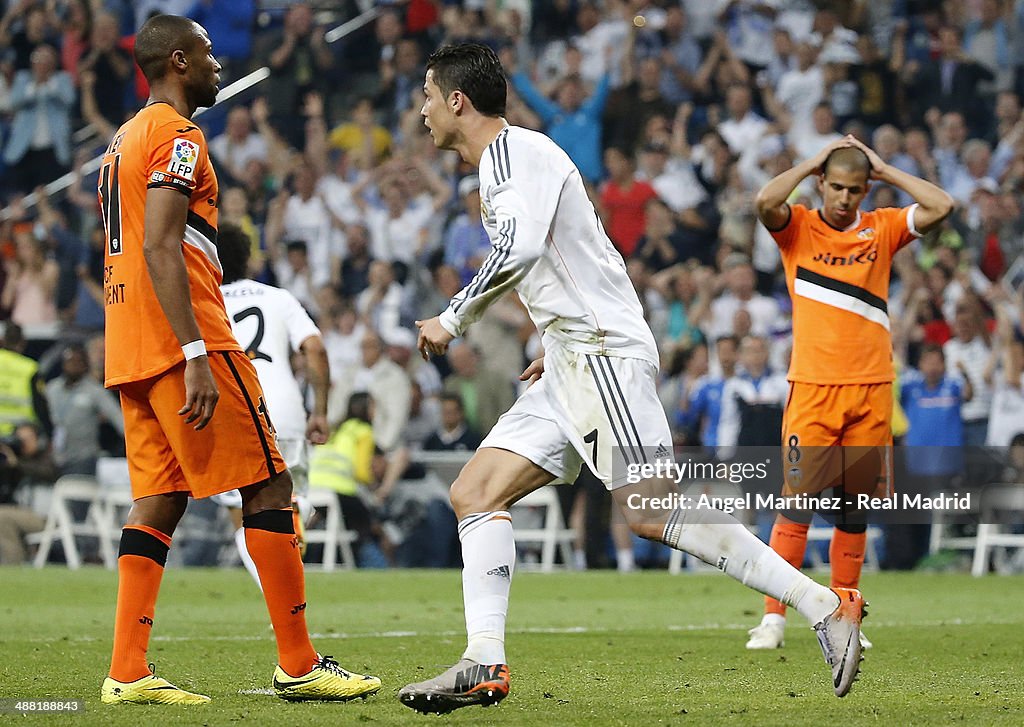 Real Madrid CF v Valencia CF - La Liga