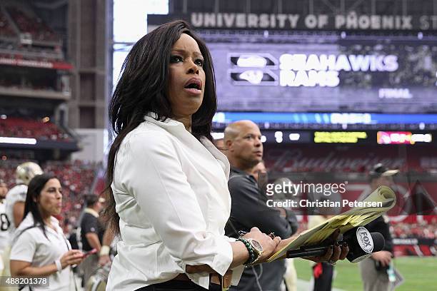 Fox Sports sideline reporter Pam Oliver on the sidelines during the NFL game between the Arizona Cardinals and the New Orleans Saints at the...