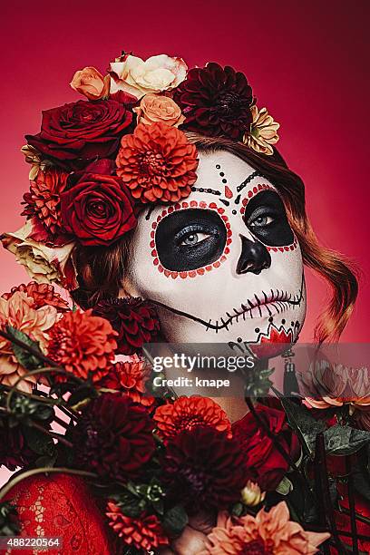 sugar skull creative make up for halloween - dag-van-de-doden stockfoto's en -beelden
