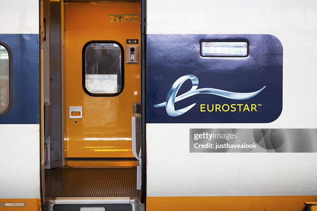 Porte ouverte de la gare pour l'Eurostar