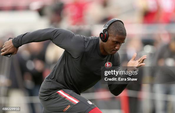 Reggie Bush of the San Francisco 49ers warms up before their game