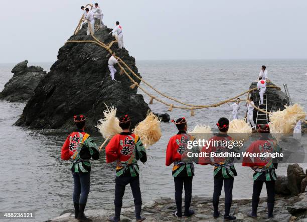 Sacred Ropes Iwa Shrine Photos and Premium High Res Pictures - Getty Images