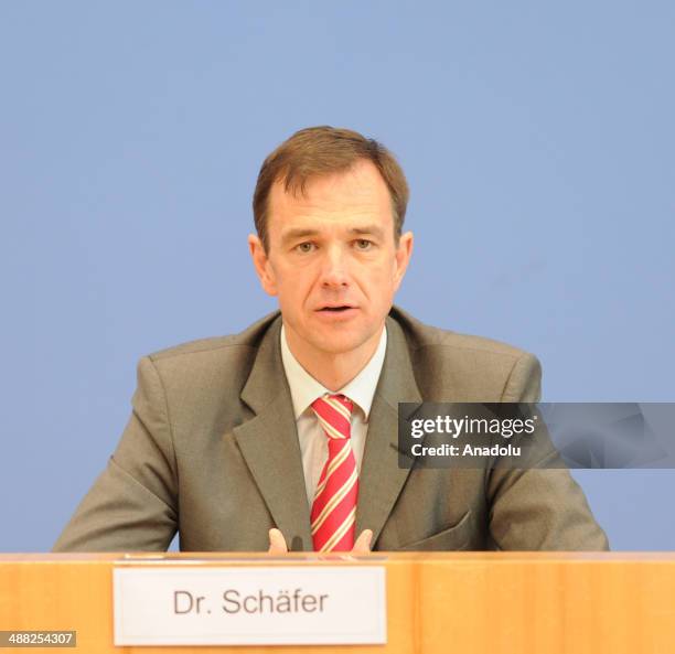 110 Spokesman For The German Foreign Ministry Stock Photos High Res 110-spokesman-for-the-german-foreign-ministry-stock-photos-high-res