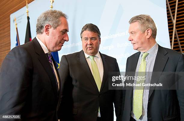 Trade Representative Michael Froman , German Economy Minister and Vice Chancellor Sigmar Gabriel, European Commissioner for Trade, Karel De Gucht,...