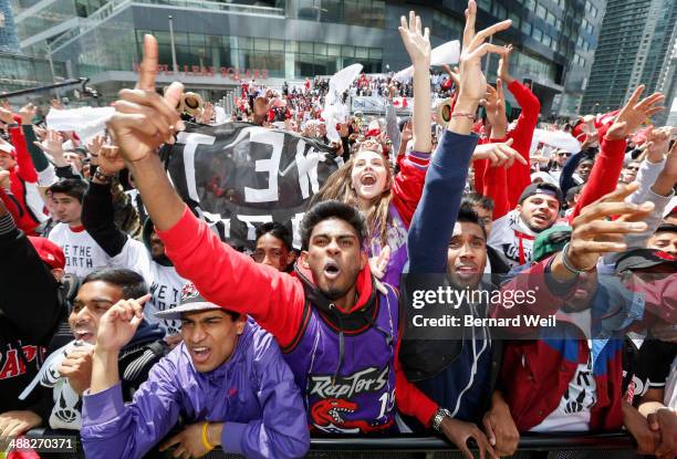 Jfb Fans 3,178 Leaf Fans Stock Photos, High-Res Pictures, and Images - Getty Images