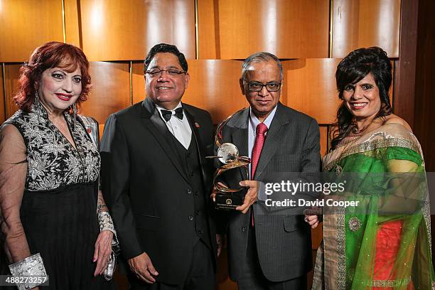 Senator Asha Seth, Vasu Chanchlani, Mr. Narayana Murthy, founder Infosys, and this year's award Recipient, and Dr. Jaya Chanchlani at the Canada...
