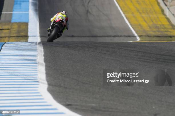 Andrea Iannone of Italy and Pramac Racing heads down a straight during the MotoGp tests at Circuito de Jerez on May 5, 2014 in Jerez de la Frontera,...