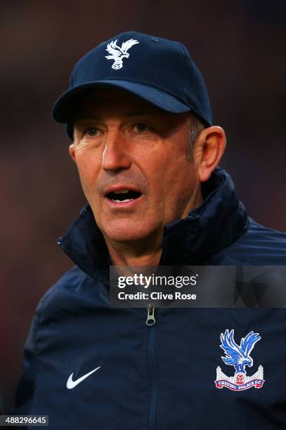 Tony Pulis the Crystal Palace manager looks on during the Barclays Premier League match between Crystal Palace and Liverpool at Selhurst Park on May...