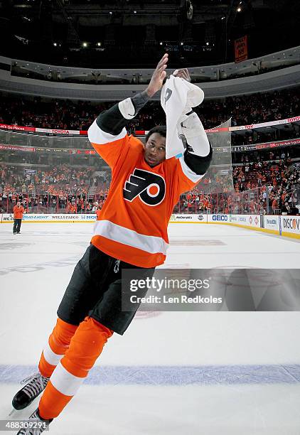 Wayne Simmonds of the Philadelphia Flyers celebrates being named the first star of the game on a night where he tallied a hat trick in defeating the...