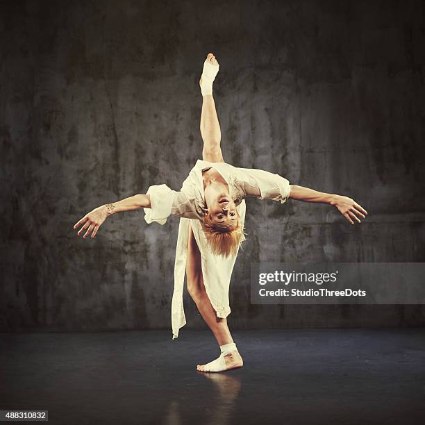 modern jazz dancer practicing - jazz dancing stock pictures, royalty-free photos & images