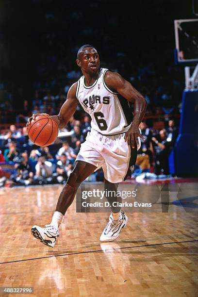 Avery Johnson of the San Antonio Spurs dribbles against Vasco da Gama as part of the 1999 McDonald's Championships on October 16, 1999 at the Fila...