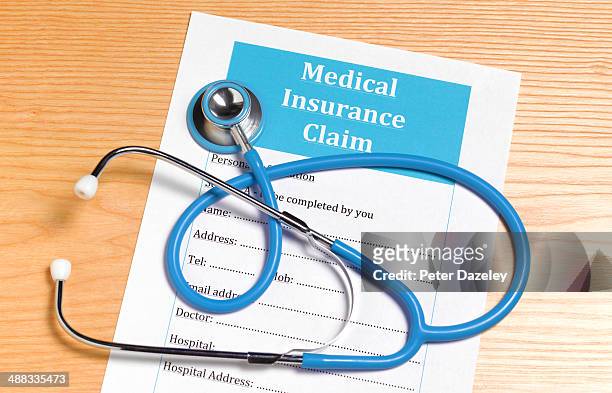 medical insurance claim form - peter law foto e immagini stock