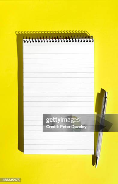 note-pad with copy space - bloco espiral imagens e fotografias de stock