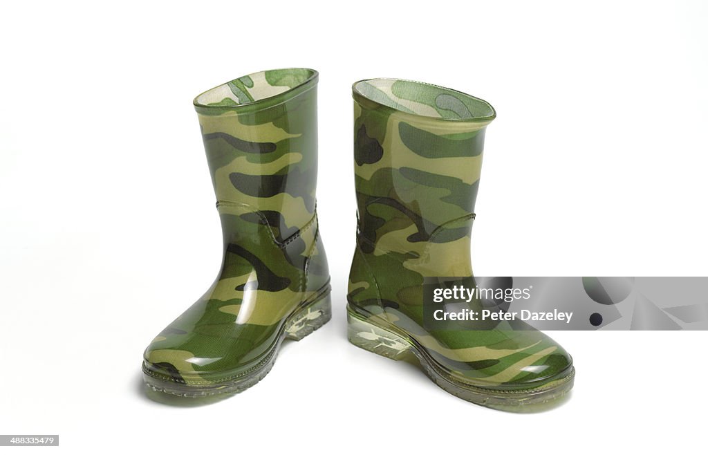 Children's camouflage wellington boots