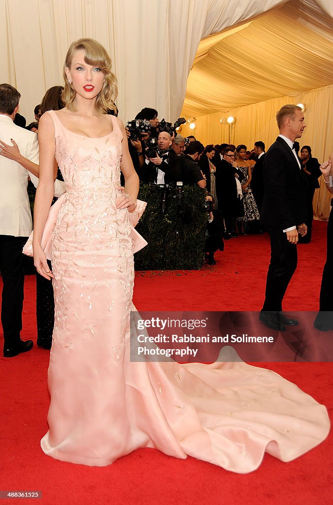 "Charles James: Beyond Fashion" Costume Institute Gala - Arrivals