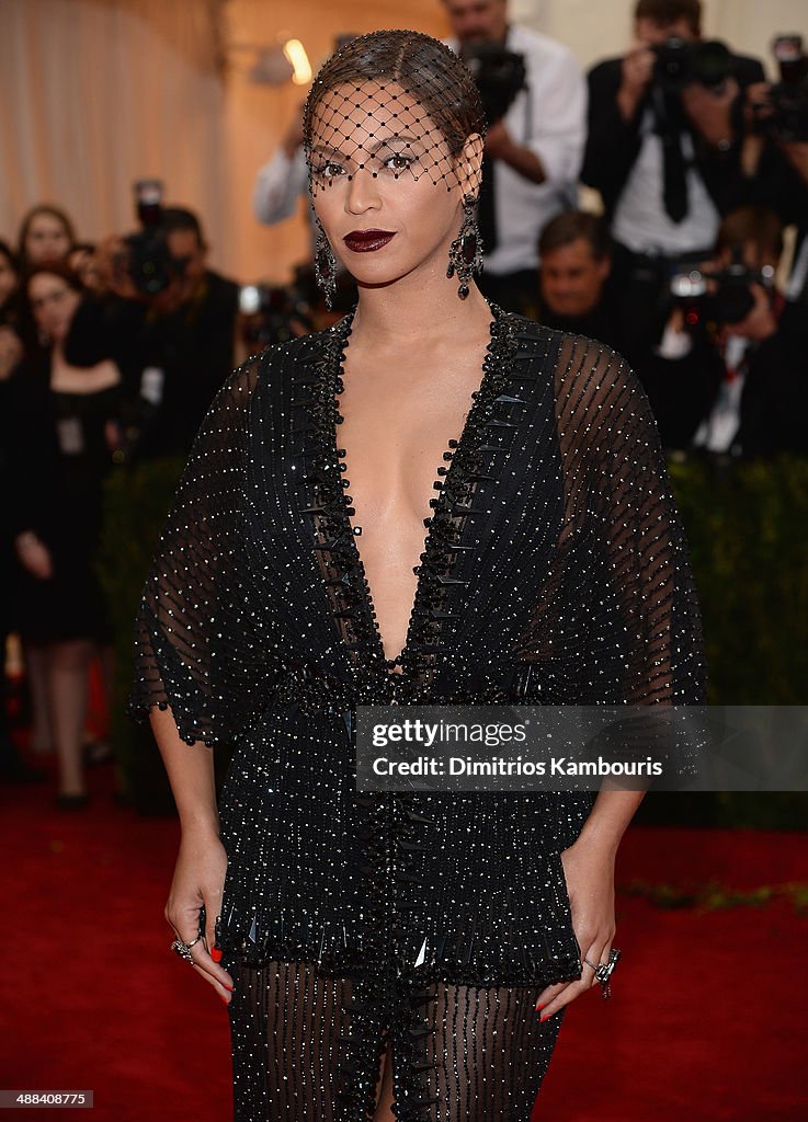 "Charles James: Beyond Fashion" Costume Institute Gala - Arrivals