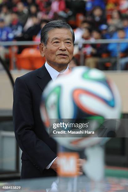 Saburo Kawabuchi,the first chairman of J.League looks on prior to the J.League match between Ventforet Kofu and Urawa Red Diamonds at the National...