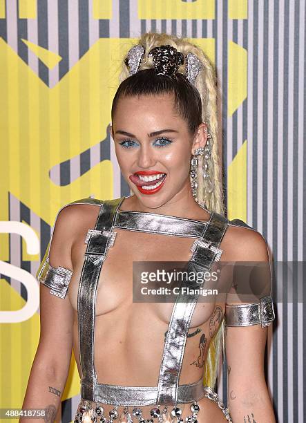 Miley Cyrus arrives to the 2015 MTV Video Music Awards at Microsoft Theater on August 30, 2015 in Los Angeles, California.