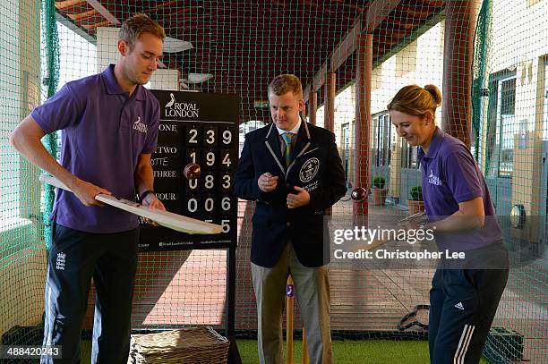 England Captains Stuart Broad and Charlotte Edwards watched by Tom Ibison of Guinness World Records as they try to set a new record of Cricket Bat...