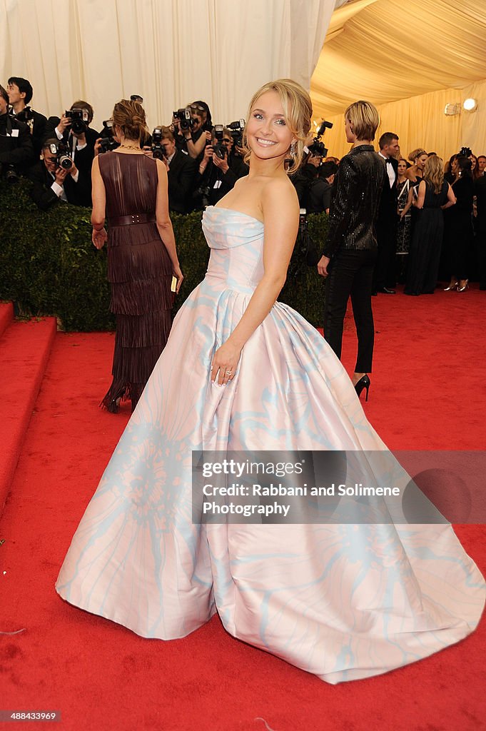 "Charles James: Beyond Fashion" Costume Institute Gala - Arrivals