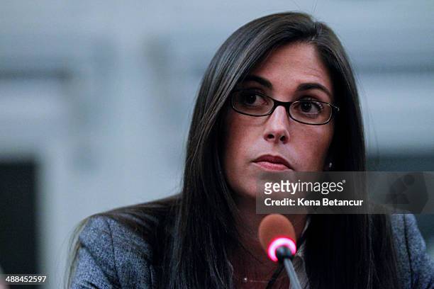 Former aide to New Jersey Gov. Chris Christie, Christina Renna , testifies during a hearing by the New Jersey Legislature's Select Committee on...