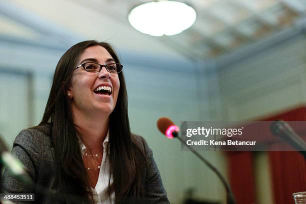 Former aide to New Jersey Gov. Chris Christie, Christina Renna , testifies during a hearing by the New Jersey Legislature's Select Committee on...