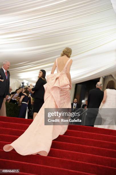 Taylor Swift attends 'Charles James: Beyond Fashion' Costume Institute Gala at the Metropolitan Museum of Art on May 5, 2014 in New York City.