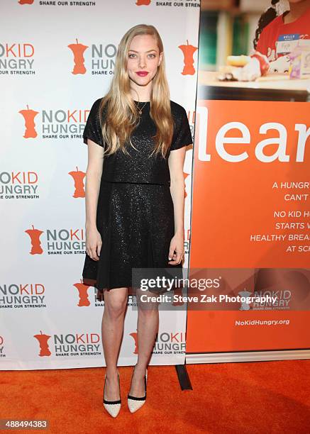 Actress Amanda Seyfried attends the Share Our Strength's "No Kid Hungry" Culinary benefit dinner at Burbato on May 6, 2014 in New York City.