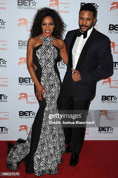 Actors Wendy Raquel Robinson and Hosea Chanchez arrive at the Independent School Alliance For Minority Affairs Impact Awards Dinner at the Beverly...