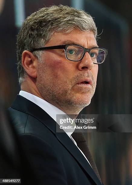 Head coach Pat Cortina of Germany looks on during the international ice hockey friendly match between Germany and USA at Arena Nuernberger...