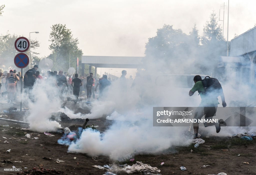 TOPSHOT-SERBIA-HUNGARY-EUROPE-MIGRANTS